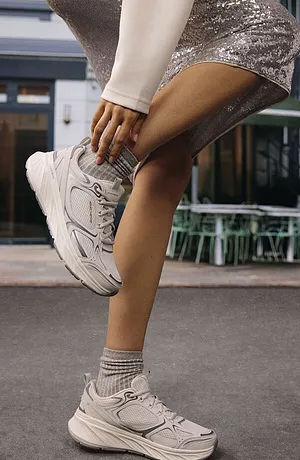 Comode sneakers bianche per tutti i giorni.