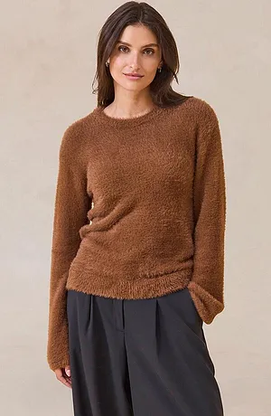 Di tendenza - Maglione effetto peluche - Marrone pimento