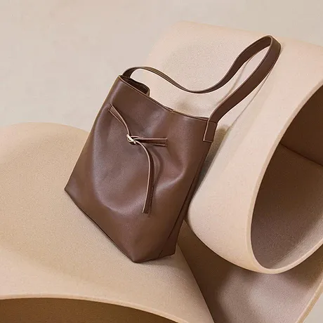 Donna - Borsa a mano XL con fibbia - Marrone pimento