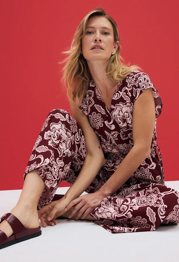 Donna - Tuta elegante - Rosso rubino / rosa chiaro a fiori