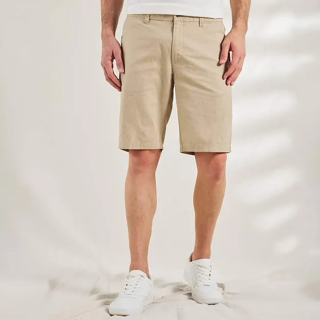 Uomo - Bermuda chino con lino, regular fit - Sabbia