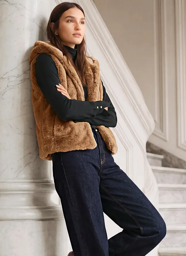 Donna - Gilet in pelliccia sintetica con tasche laterali - Marrone chiaro