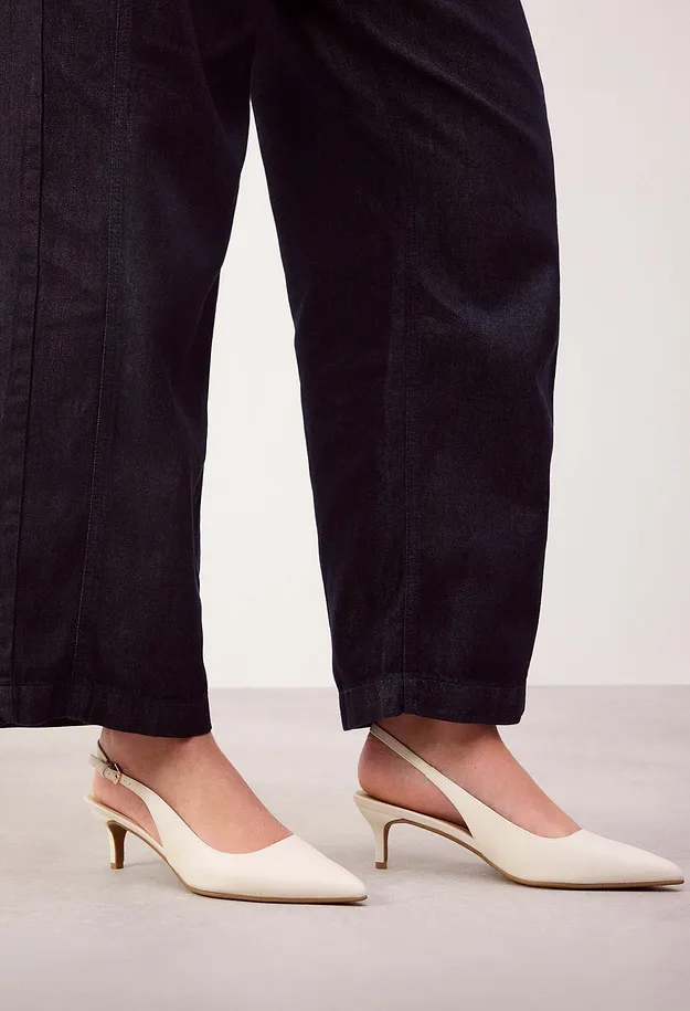 Donna - D&eacute;collet&eacute; slingback con tacco sottile - Bianco perla