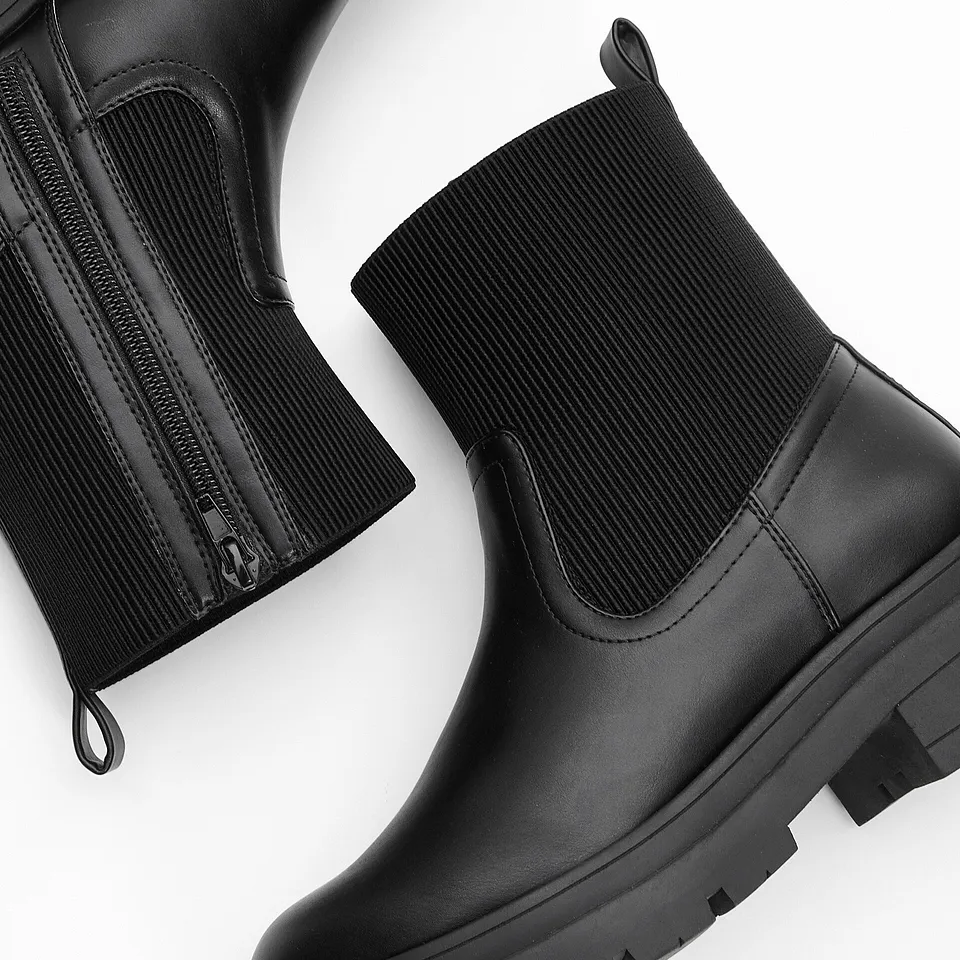 Scarponcini neri eleganti