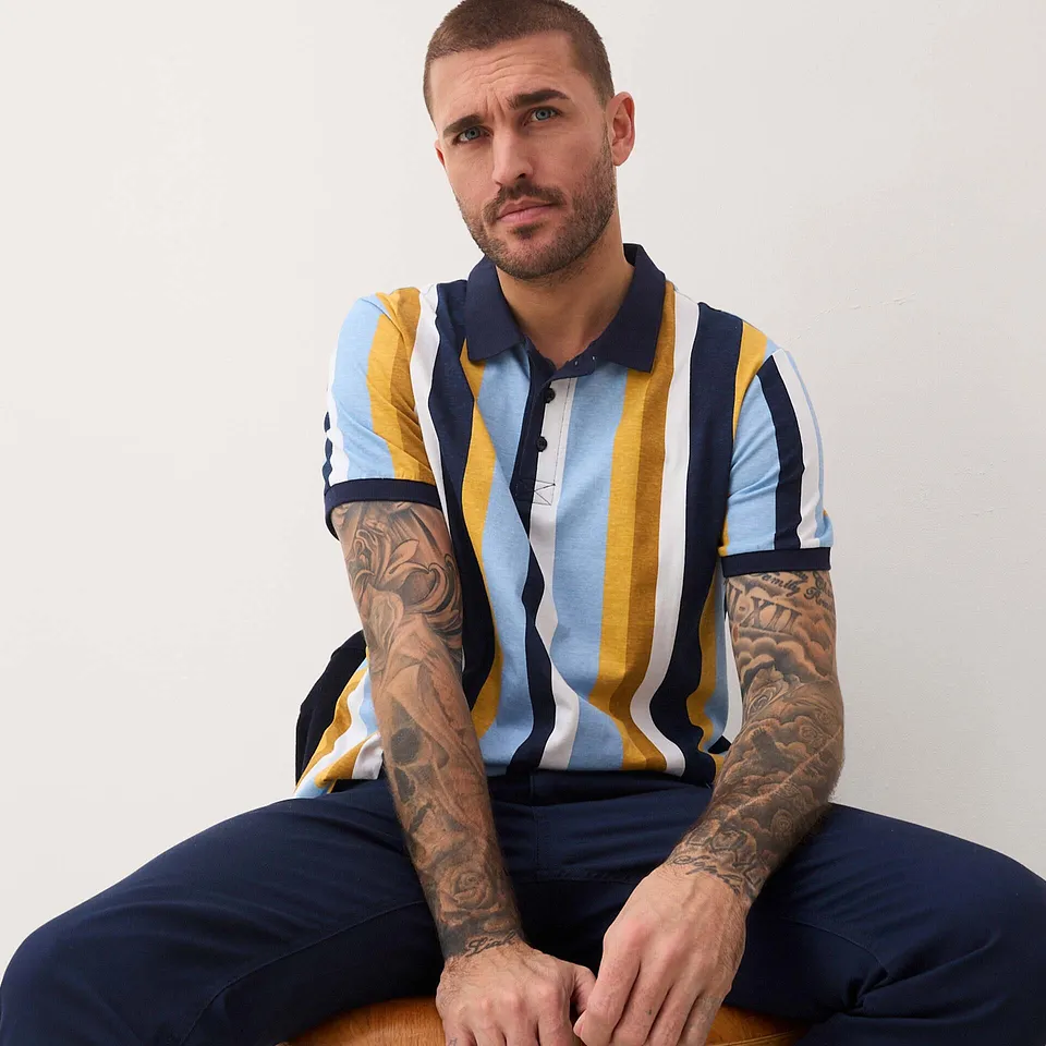 Uomo - Polo in puro cotone biologico - Blu scuro / senape a righe