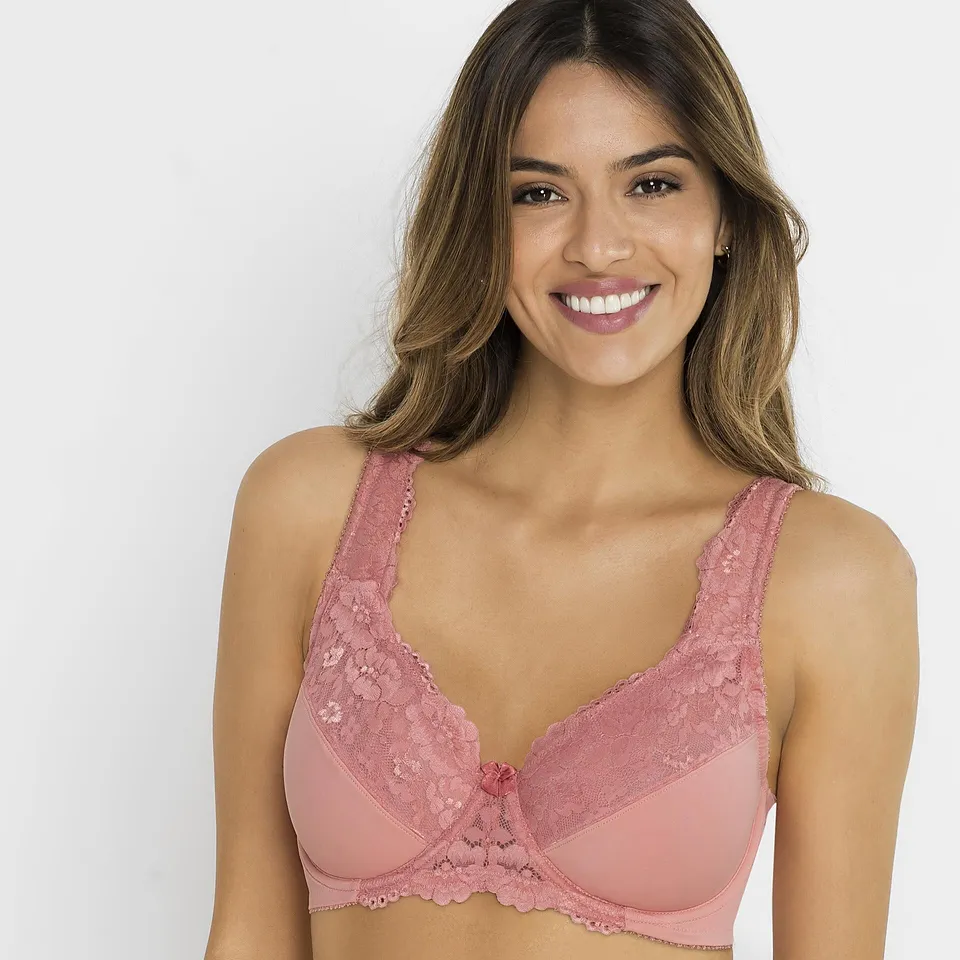 Reggiseno rosa chiaro delicato con pizzo elegante