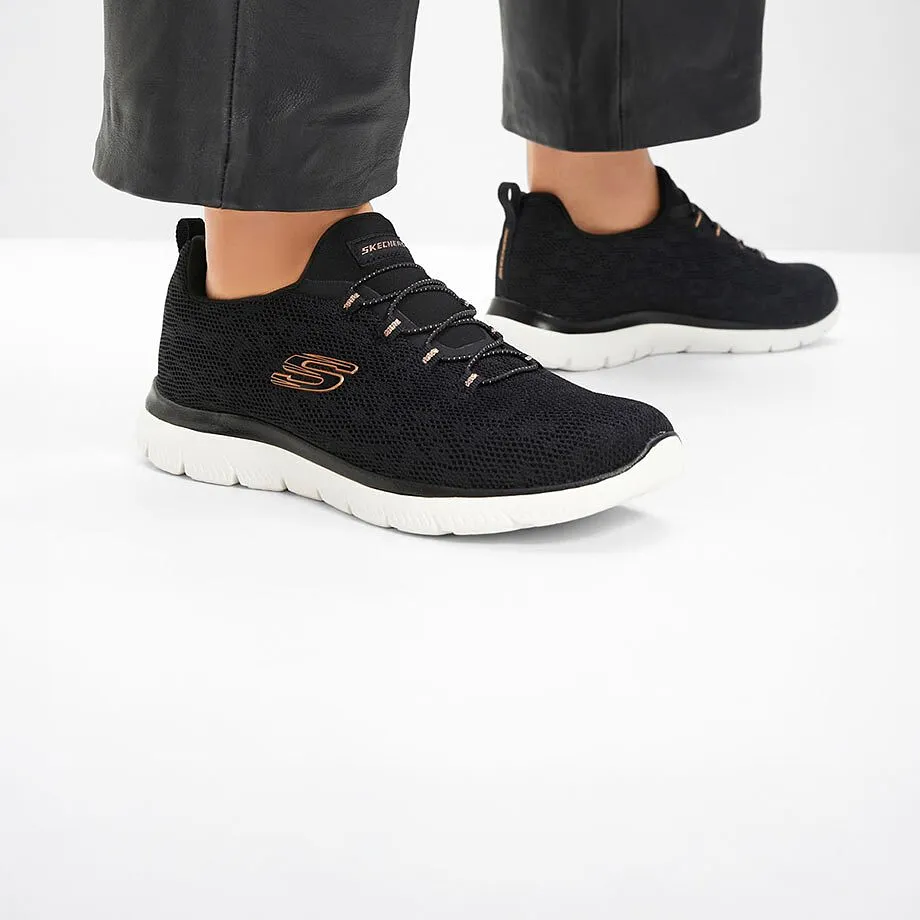 Moderne sneaker Skechers in nero.