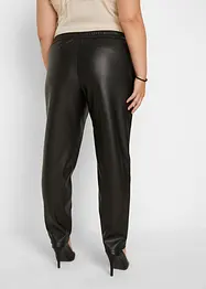 Pantaloni in similpelle con elastico in vita, bonprix