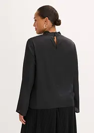 Blusa in satin fluente, bonprix