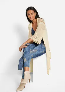 Jeans con ricami floreali, bonprix