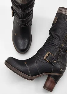 Stivali Mustang, Mustang