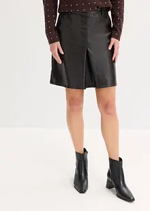 Gonna a pieghe in similpelle di vernice, bonprix