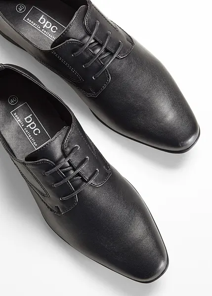 Scarpe stringate sobrie ed eleganti nero