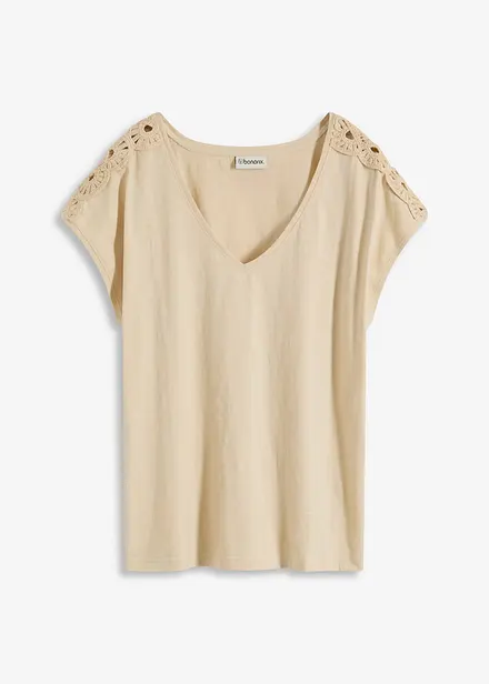 Maglia con inserti lavorati a uncinetto