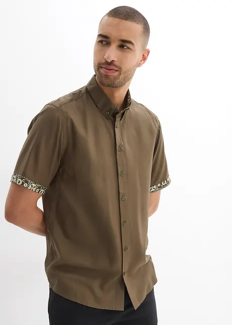 Camicia a maniche corte in viscosa, slim fit, bonprix