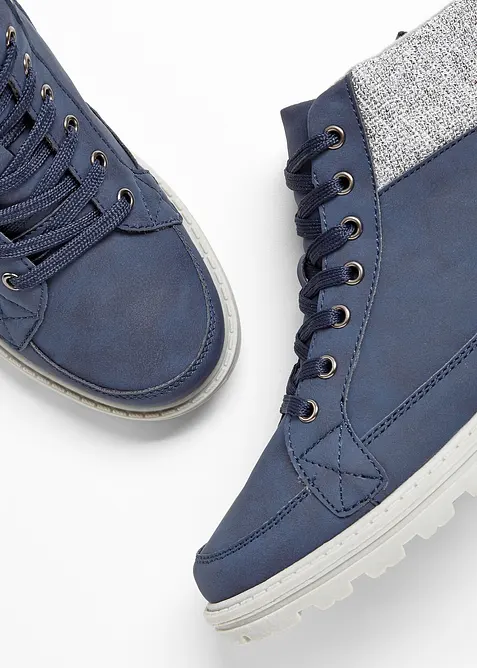 Scarponcini stringati con suola profilata, bonprix