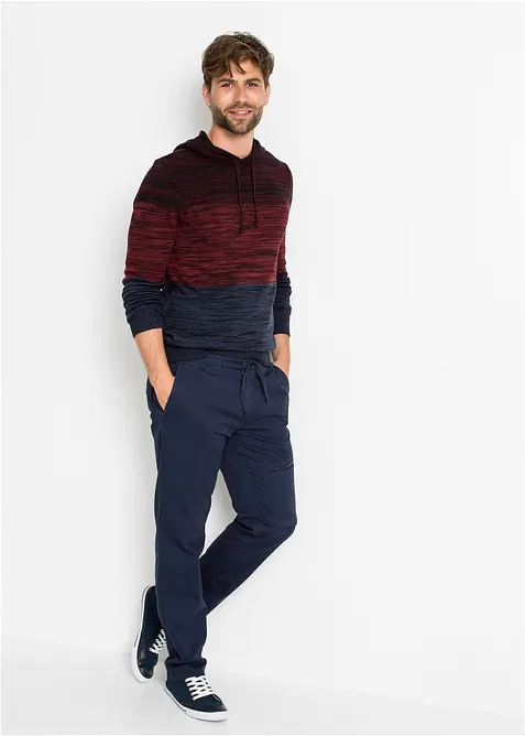 Maglione morbido in filato fine misto cotone con cappuccio, bonprix