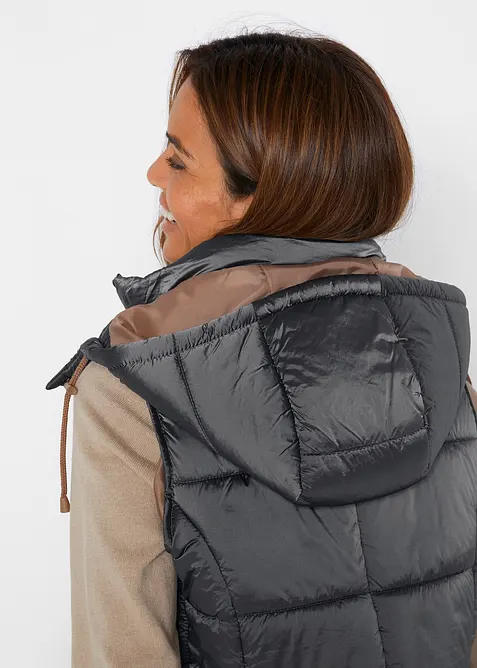 Gilet trapuntato con cappuccio rimovibile, bonprix