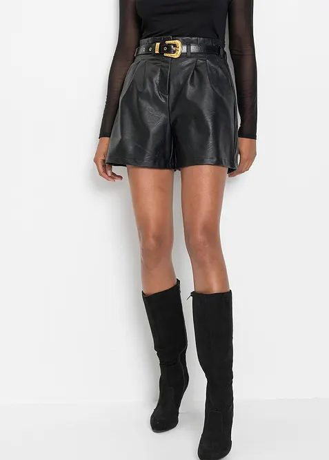Shorts in similpelle con cintura, bonprix