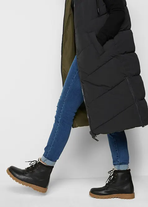 Gilet trapuntato double face in poliestere riciclato con cappuccio, bonprix