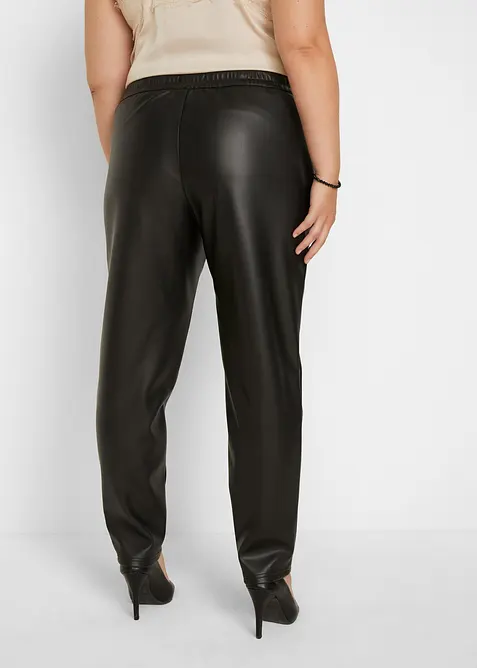 Pantaloni in similpelle con elastico in vita, bonprix