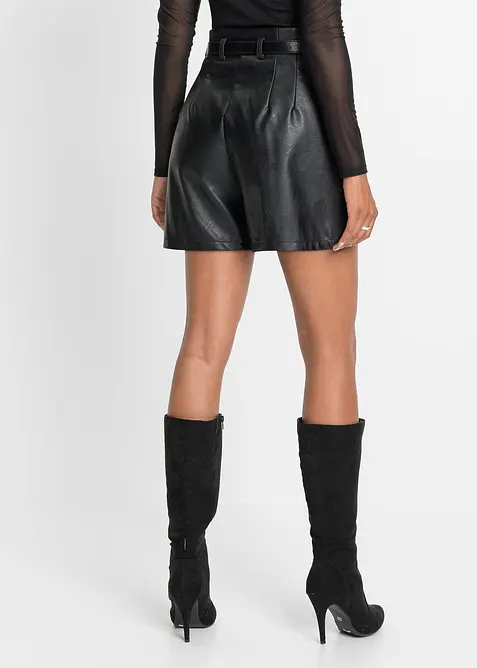 Shorts in similpelle con cintura, bonprix