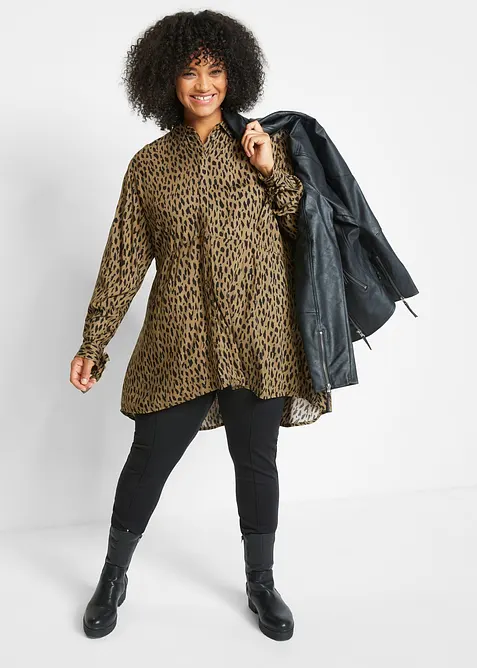 Camicia con fondo asimmetrico in pura viscosa, bonprix