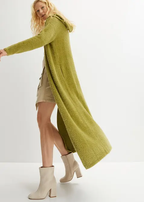 Maxi cardigan in filato piumato soffice, bonprix