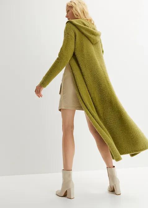 Maxi cardigan in filato piumato soffice, bonprix