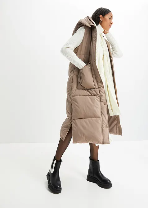 Gilet trapuntato imbottito in poliestere riciclato con cappuccio staccabile, bonprix