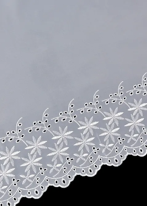 Tenda a vetro con ricamo traforato e poliestere riciclato, bonprix