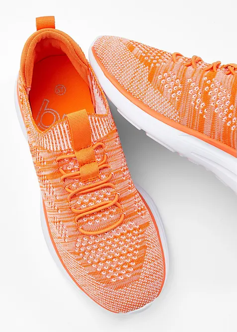 Sneaker slip-in comode in materiale morbido, bonprix