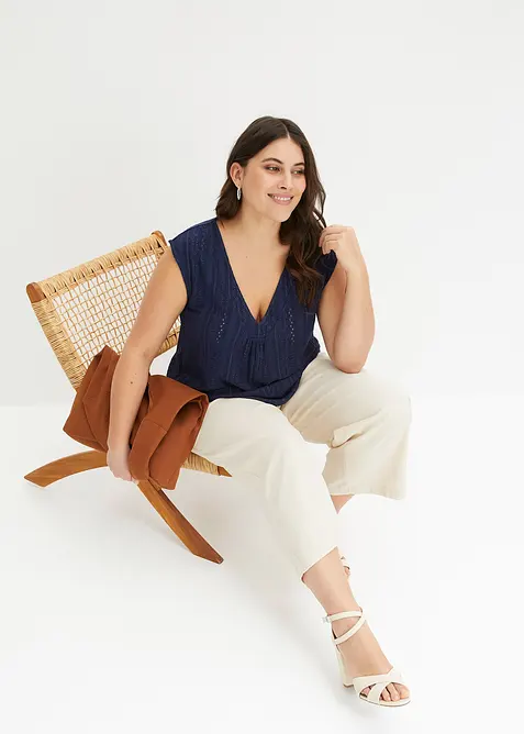 Top con ricami traforati, bonprix