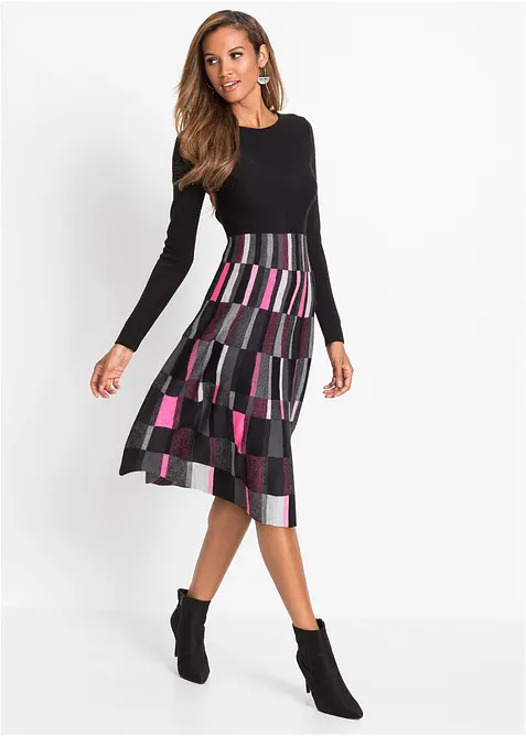 Abito in maglia svasato a quadri, bonprix