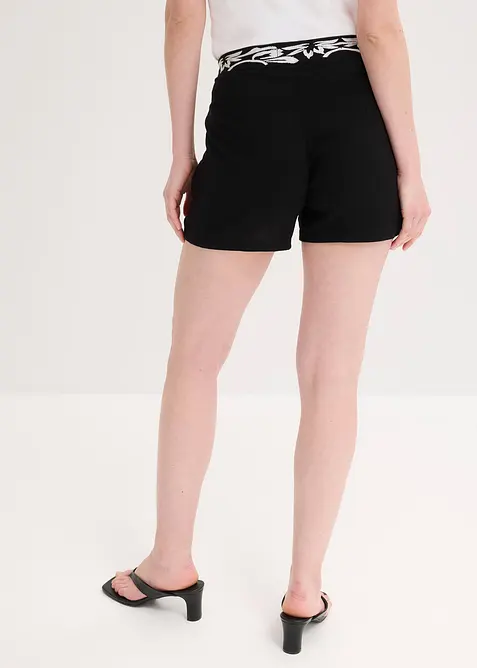 Shorts con ricami in morbido misto viscosa, bonprix