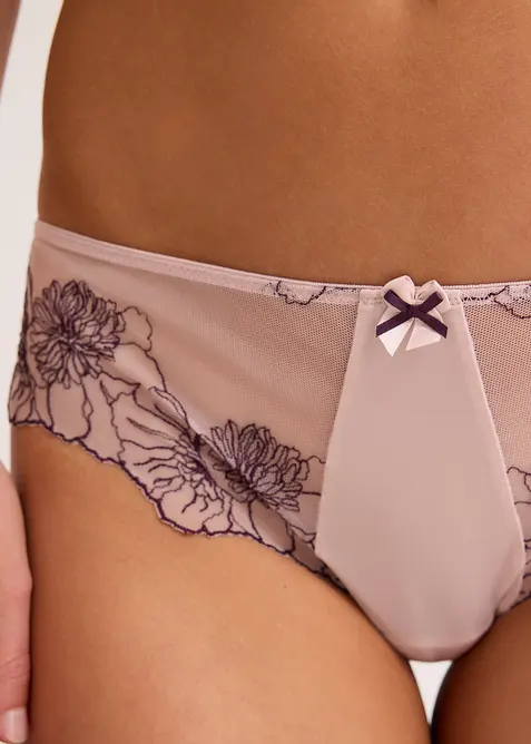 Slip con ricami delicati, bonprix