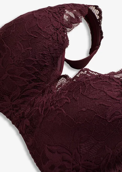 Reggiseno con coppe preformate, spalline imbottite e pizzo delicato, bonprix