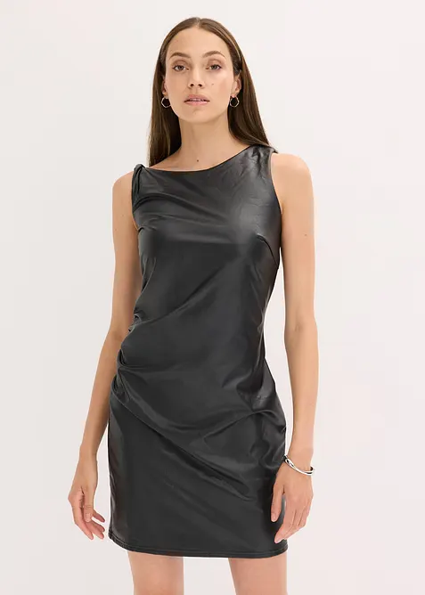 Miniabito in similpelle con spalle scoperte, bonprix