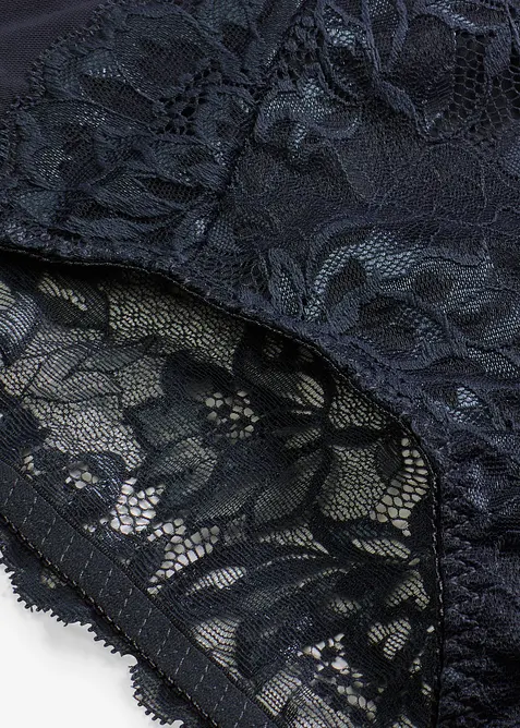 Slip alto con pizzo delicato, bonprix