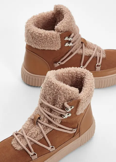 Scarponcini stringati foderati, bonprix