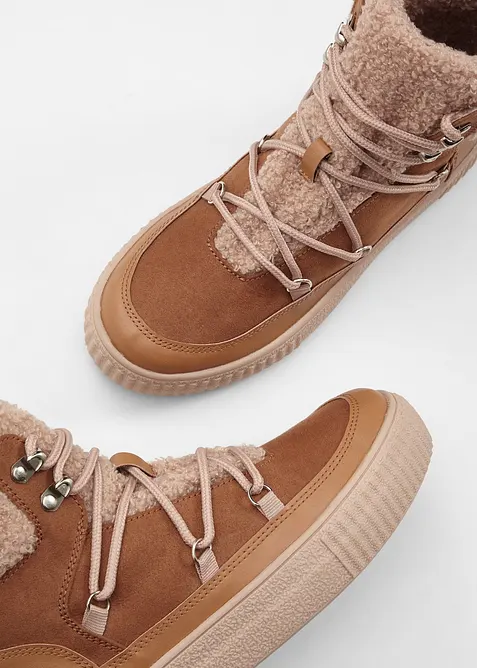 Scarponcini stringati foderati, bonprix