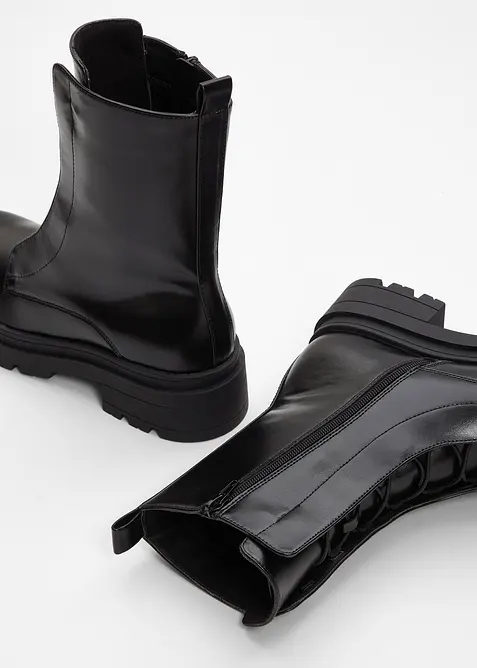 Stivaletti stringati con suola profilata, bonprix