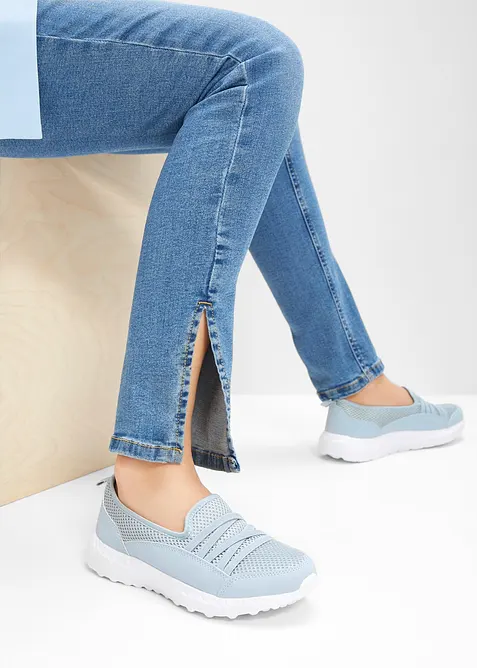 Sneaker slip on comfort con suola leggera, bonprix