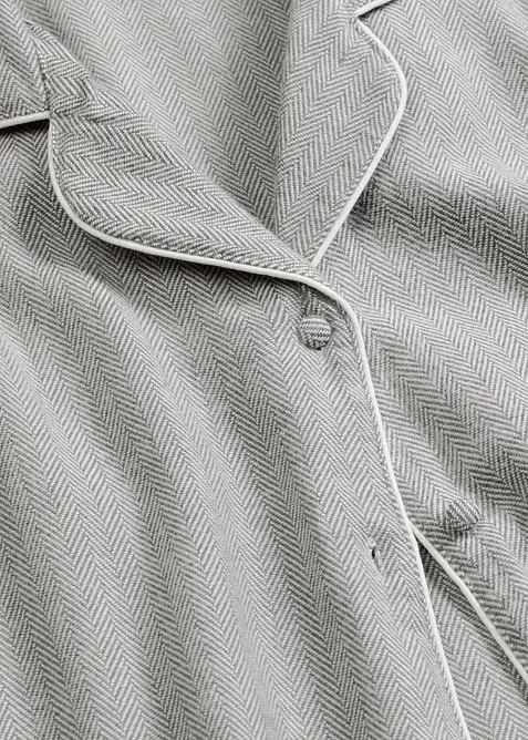 Pigiama in flanella con motivo a spina di pesce, bonprix