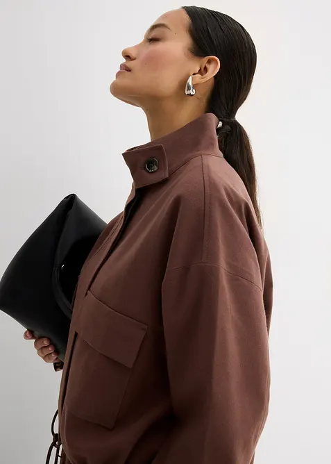 Giacca corta da mezza stagione in misto viscosa, bonprix