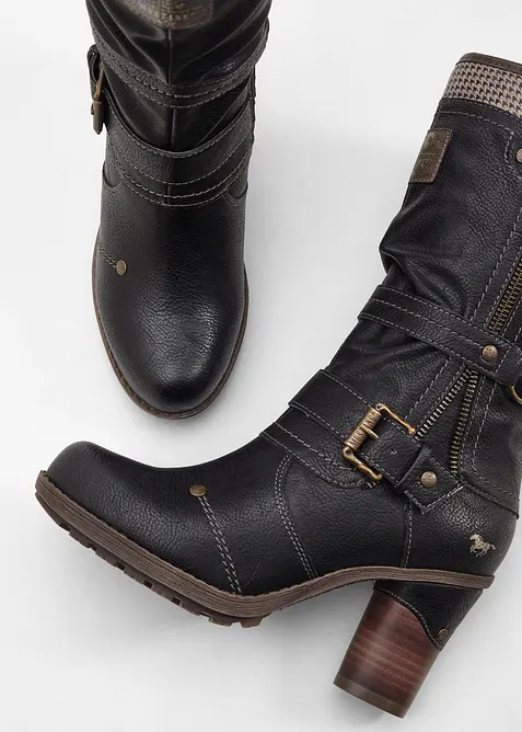 Stivali Mustang, Mustang