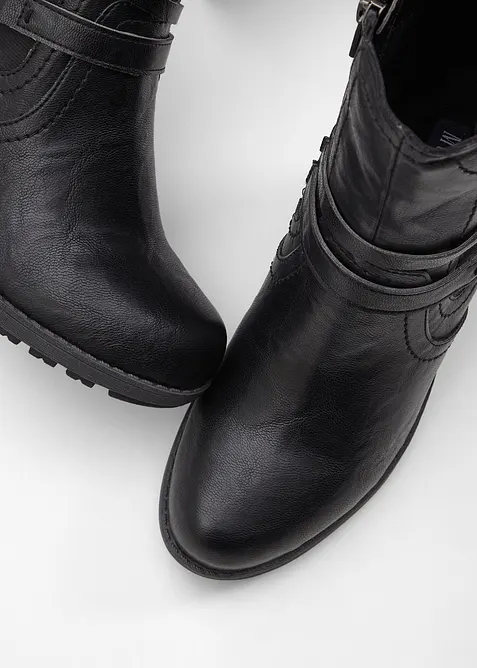 Stivaletti Mustang, Mustang