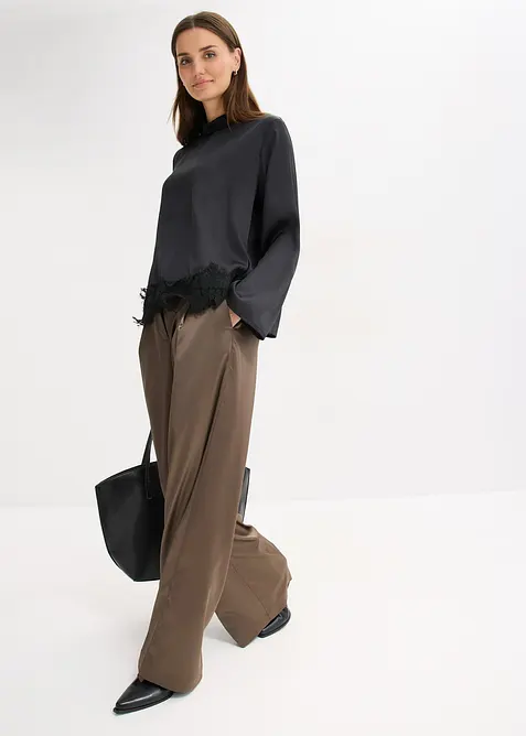 Blusa in satin fluente, bonprix