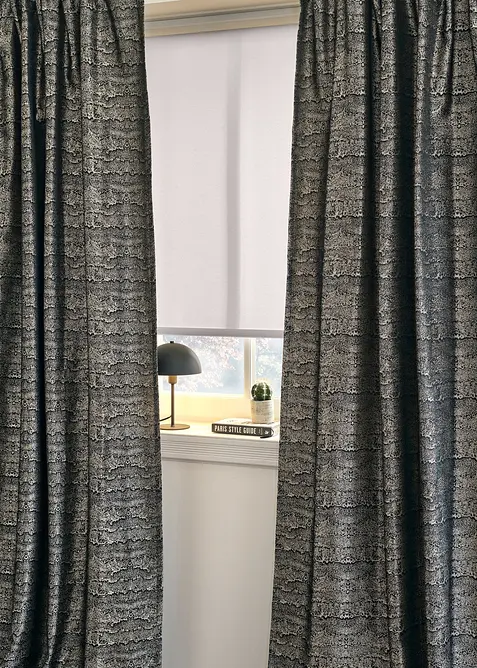 Tenda a rullo filtrante con leggero effetto lucido, bonprix