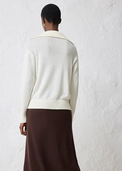 Maglione in lana merino a collo ampio con bottoni, bonprix